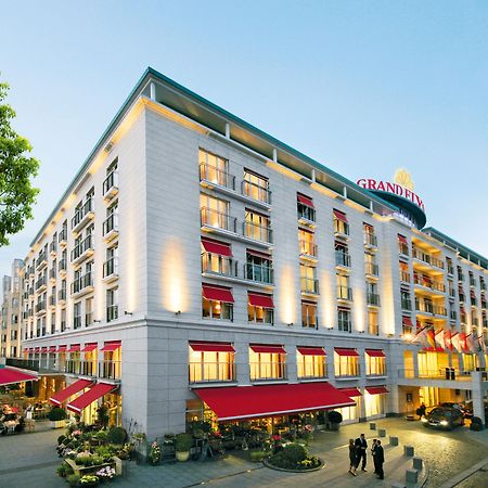 GRAND ELYSEE Hamburg Bagian luar foto