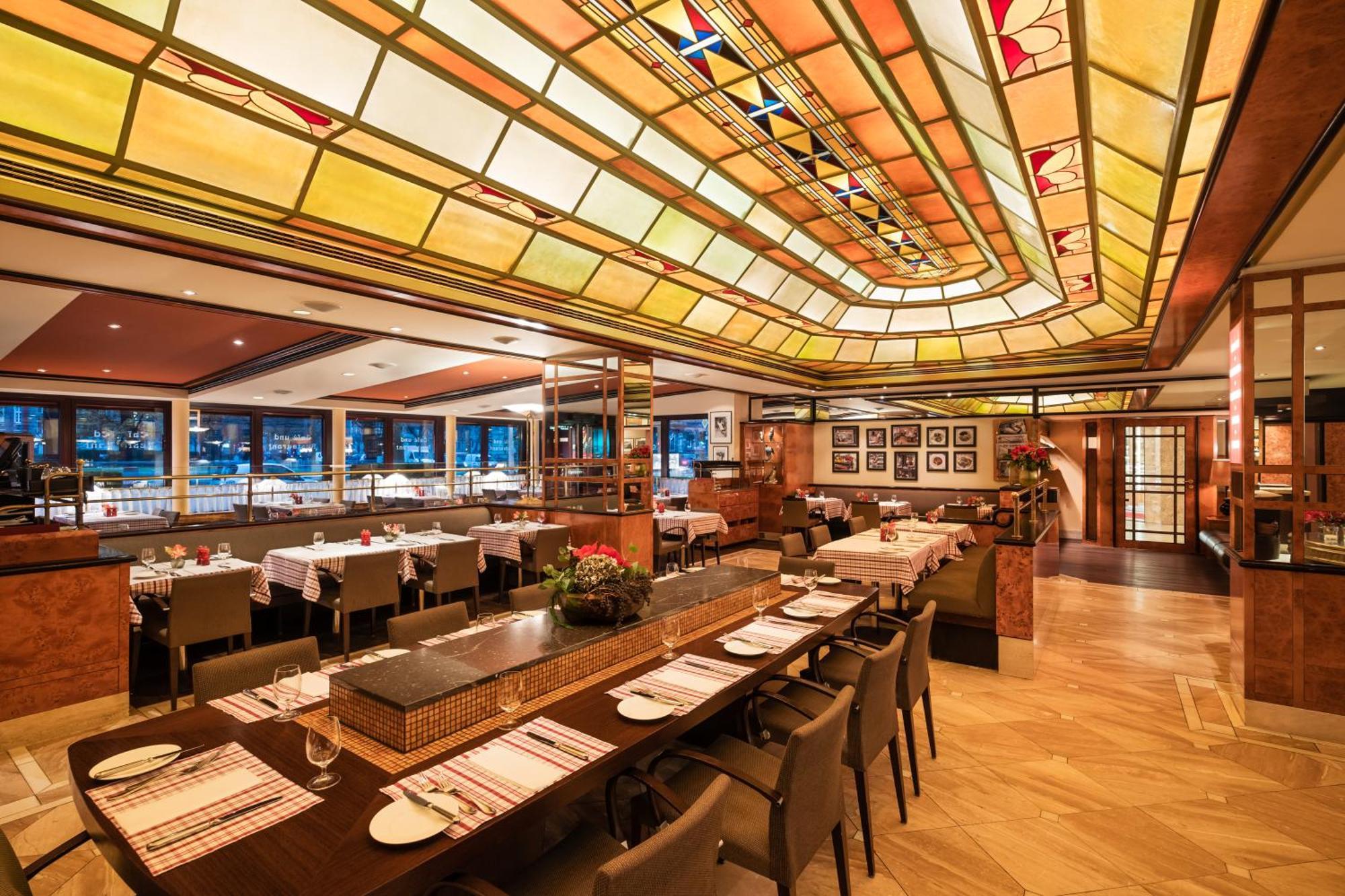 GRAND ELYSEE Hamburg Bagian luar foto The restaurant