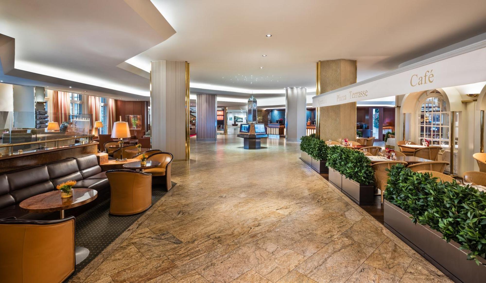 GRAND ELYSEE Hamburg Bagian luar foto Lobby