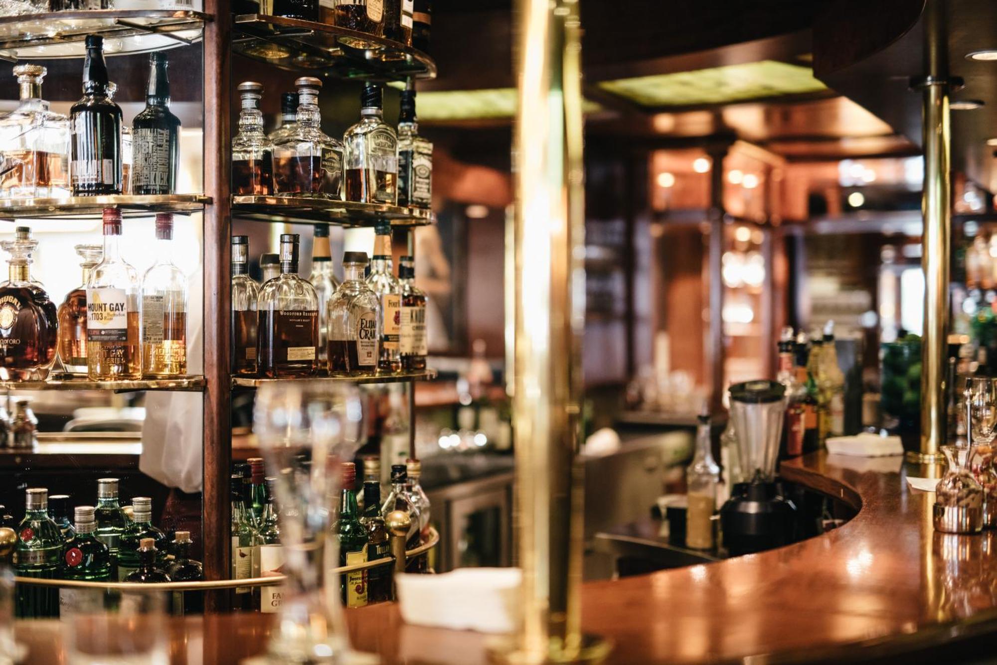 GRAND ELYSEE Hamburg Bagian luar foto The bar at the Savoy